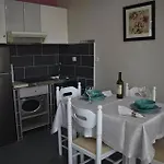 Chrissi-renovated 2026, Just 20m From The Apartment *