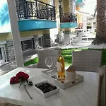 Chrissi-renovated 2026, Just 20m From The *