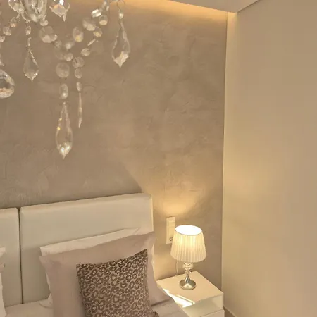 شقة Chrissi-renovated 2026, Just 20m From The *