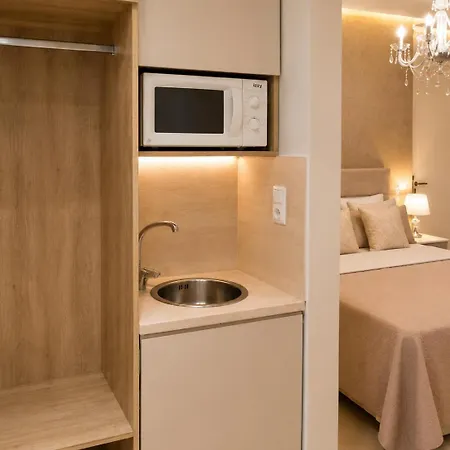 Chrissi-renovated 2026, Just 20m From The شقة *
