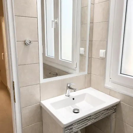 Chrissi-renovated 2026, Just 20m From The شقة *