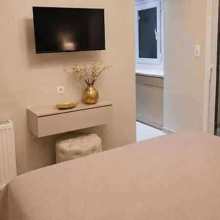 Chrissi-renovated 2026, Just 20m From The شقة سكالا سوتيروس